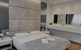 Frida Luxury Apartment